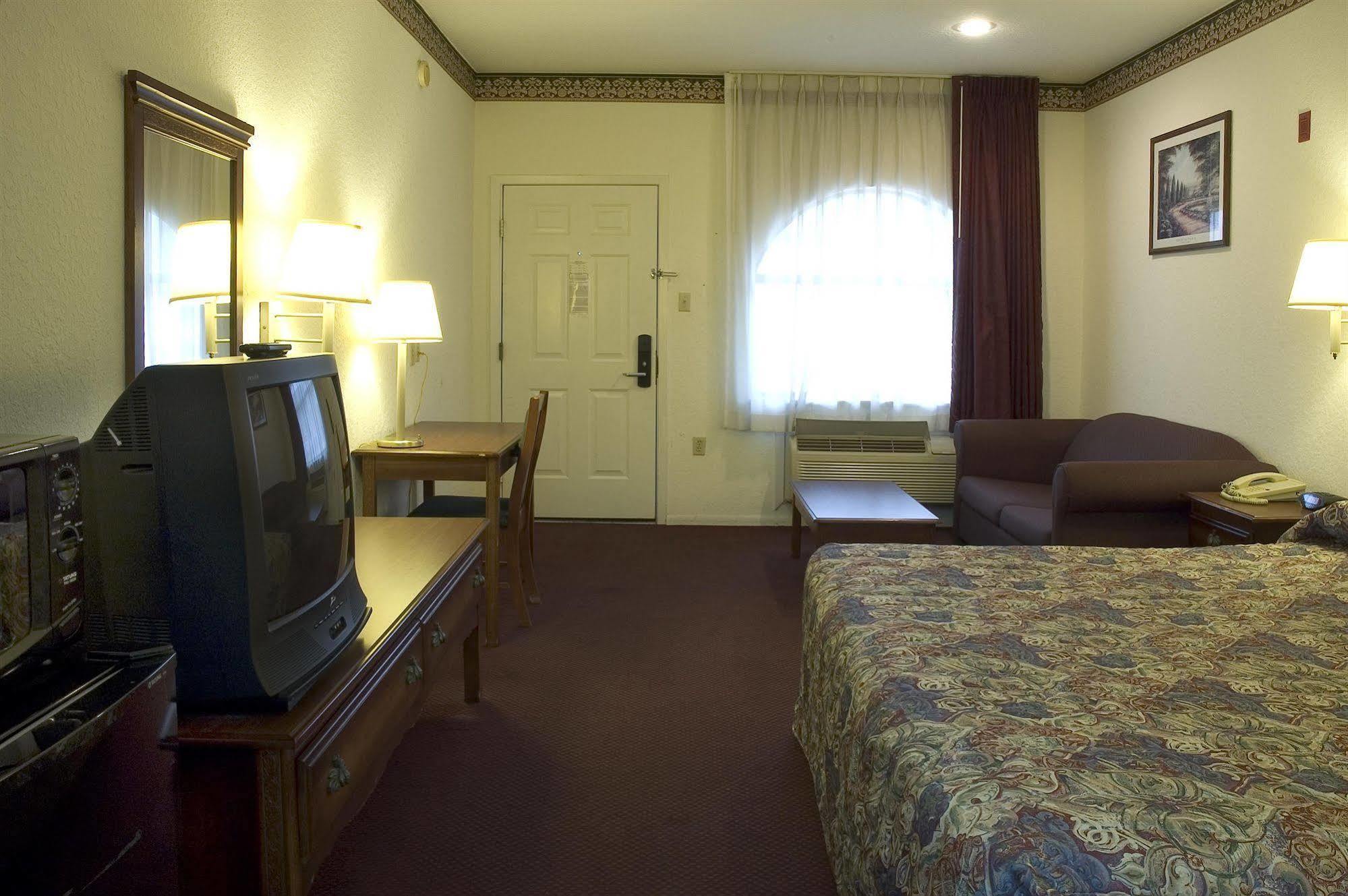 Budget Host Hempstead Inn Brookhollow/Energy Corridor Houston Exteriör bild